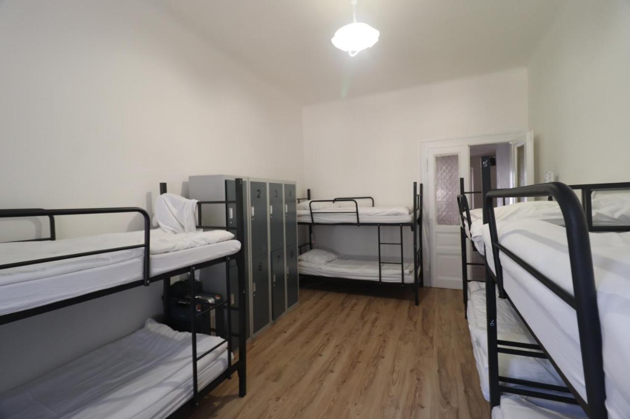 Hostel Forum Прага Екстер'єр фото